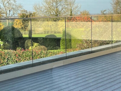 Hire Certified Experts for Glass Pool Fence Installation in Victoria!